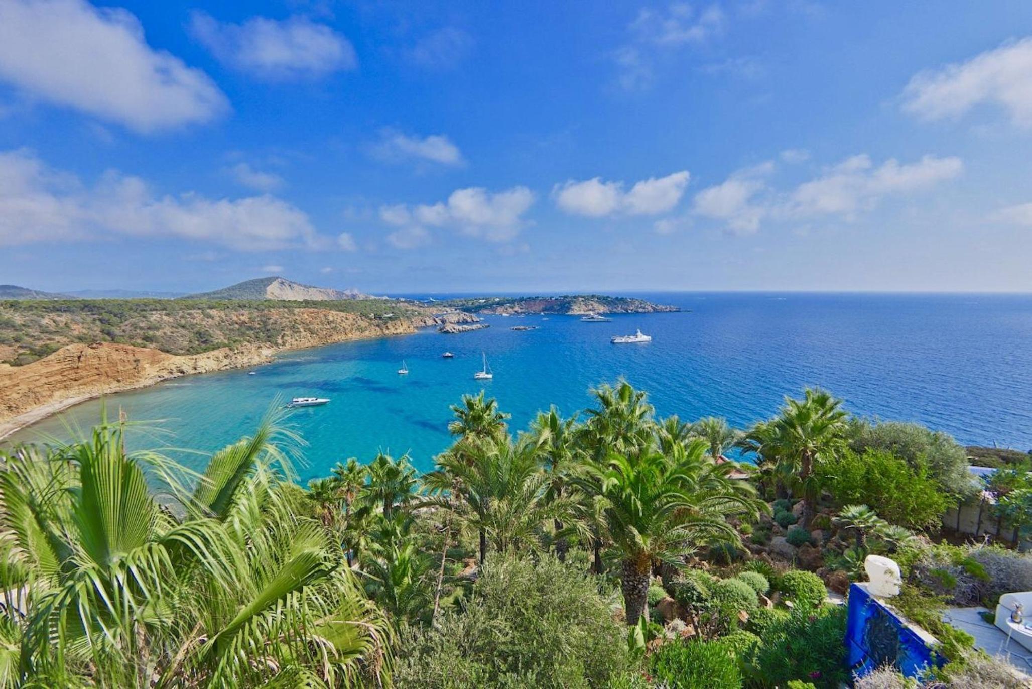 Irresistible Ibiza Villa 3 Bedrooms Villa Buena Private Heated Pool view 4