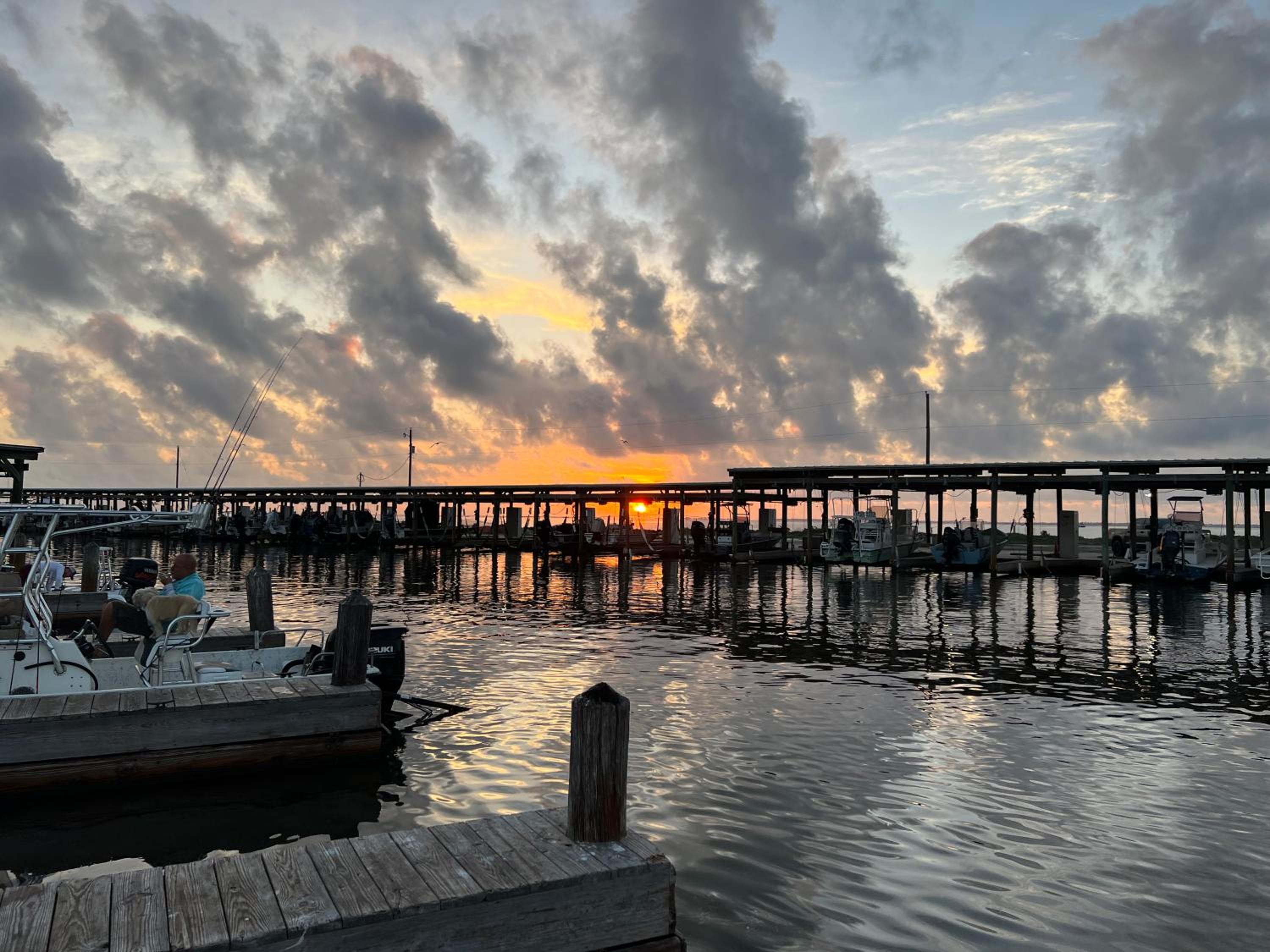 Bluff's Landing Marina & Lodge