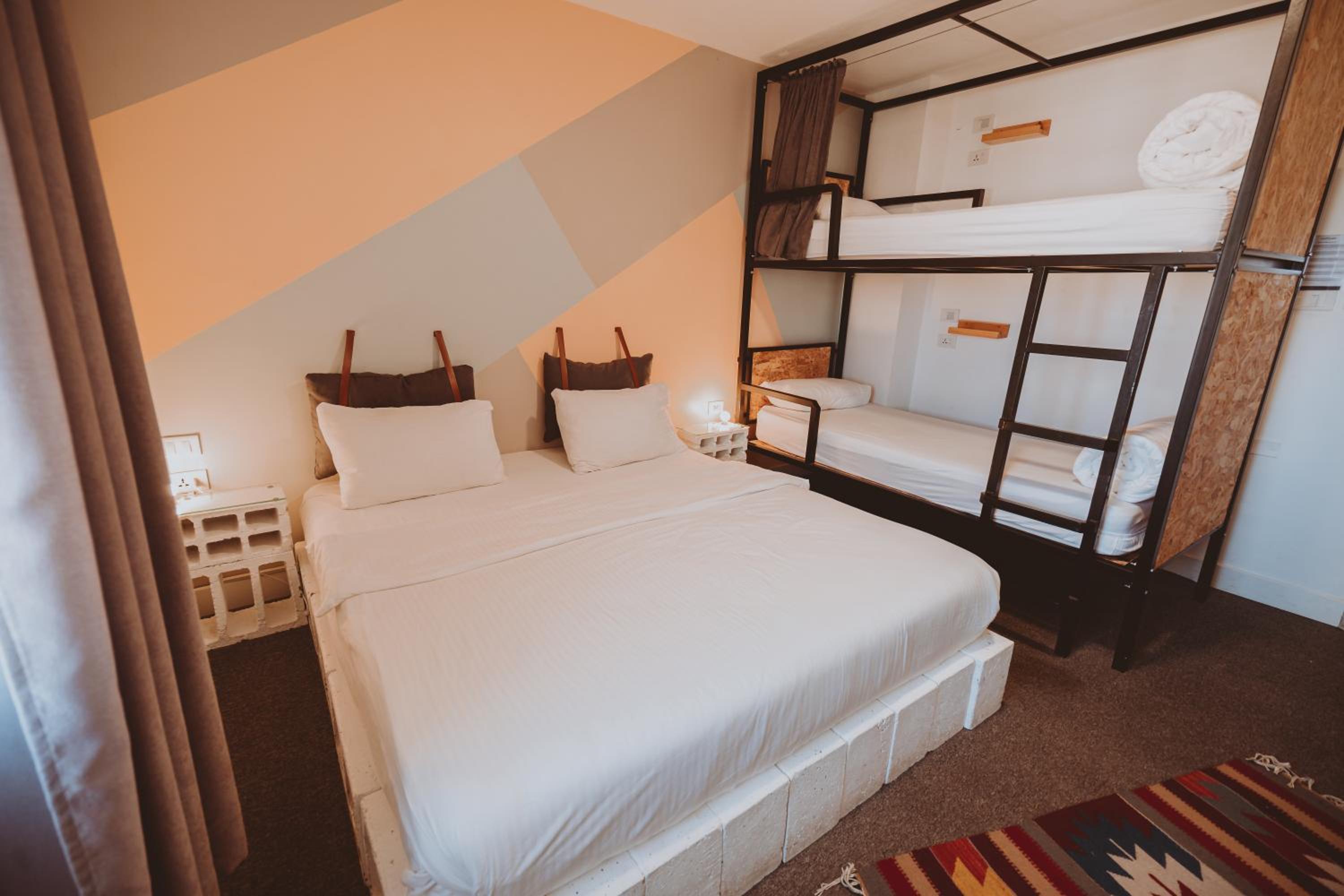 Nomads Hotel