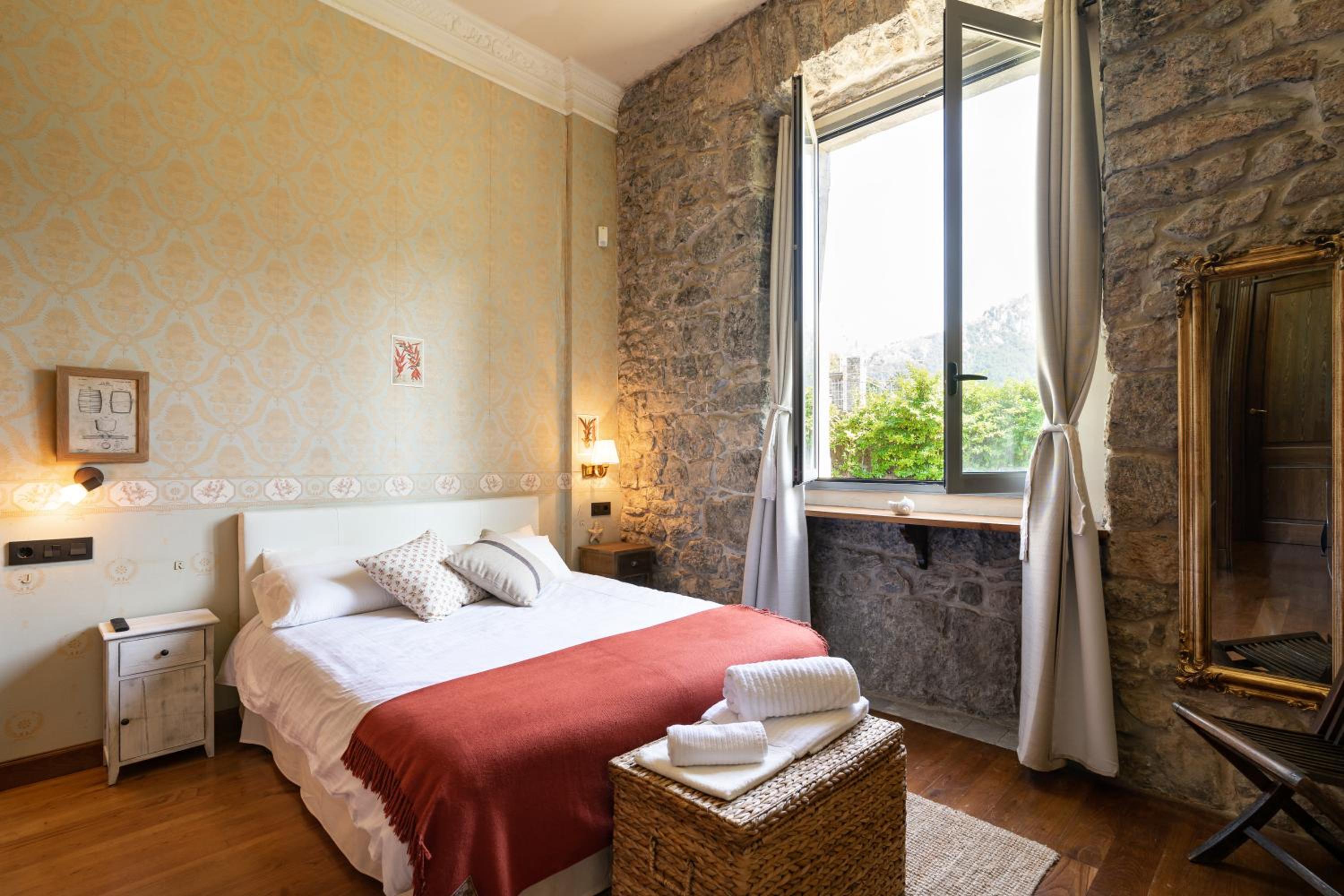 La Casona de Alesga, Asturias-Fresnedo