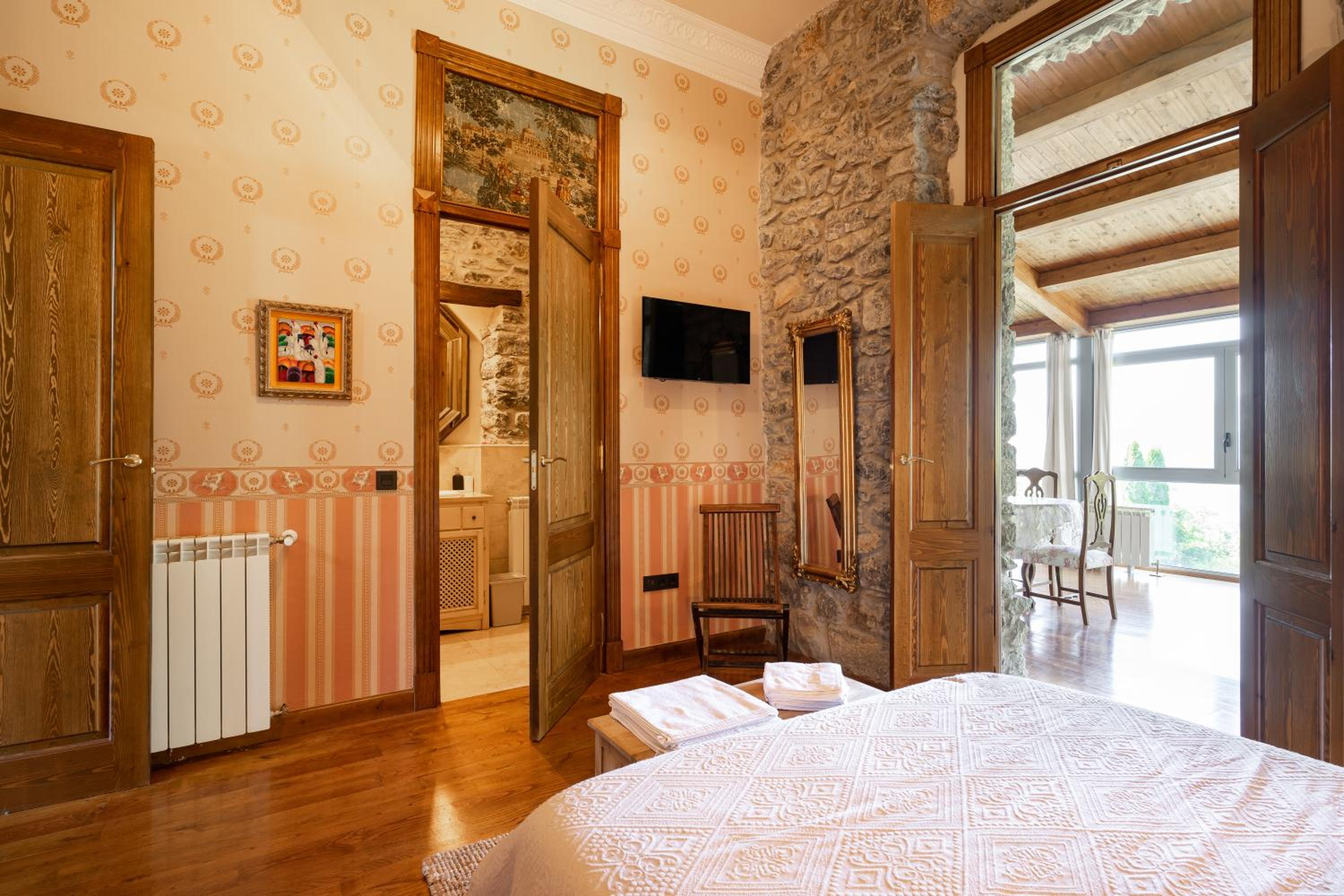 La Casona de Alesga, Asturias-Fresnedo