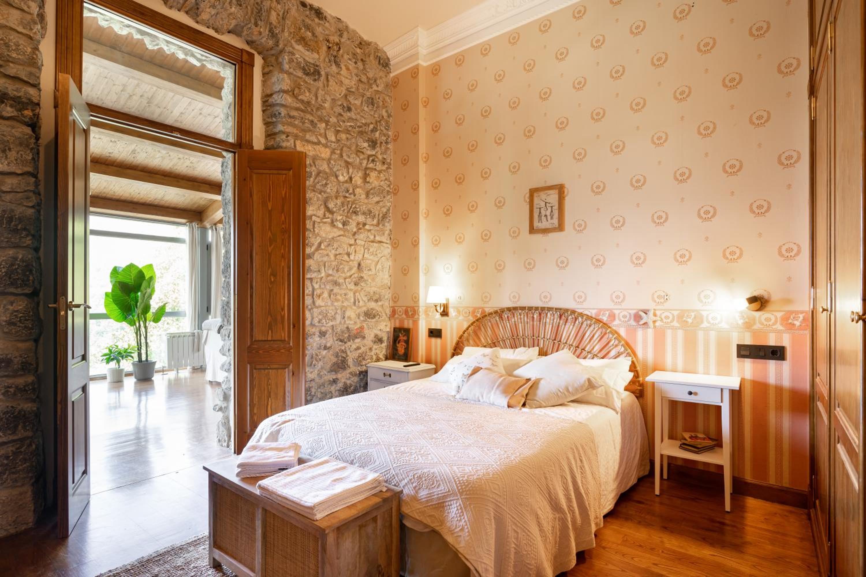 La Casona de Alesga, Asturias-Fresnedo