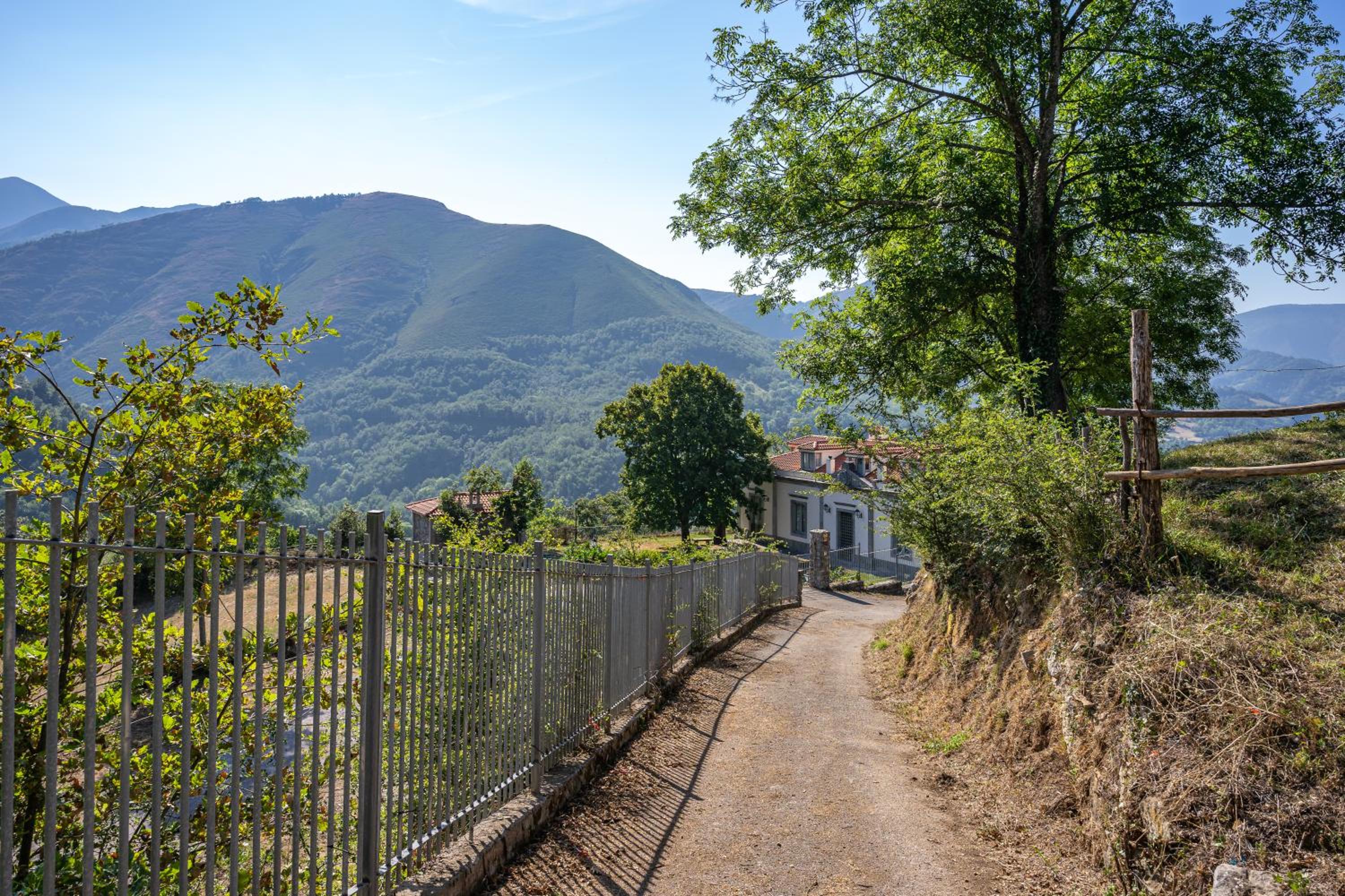 La Casona de Alesga, Asturias-Fresnedo
