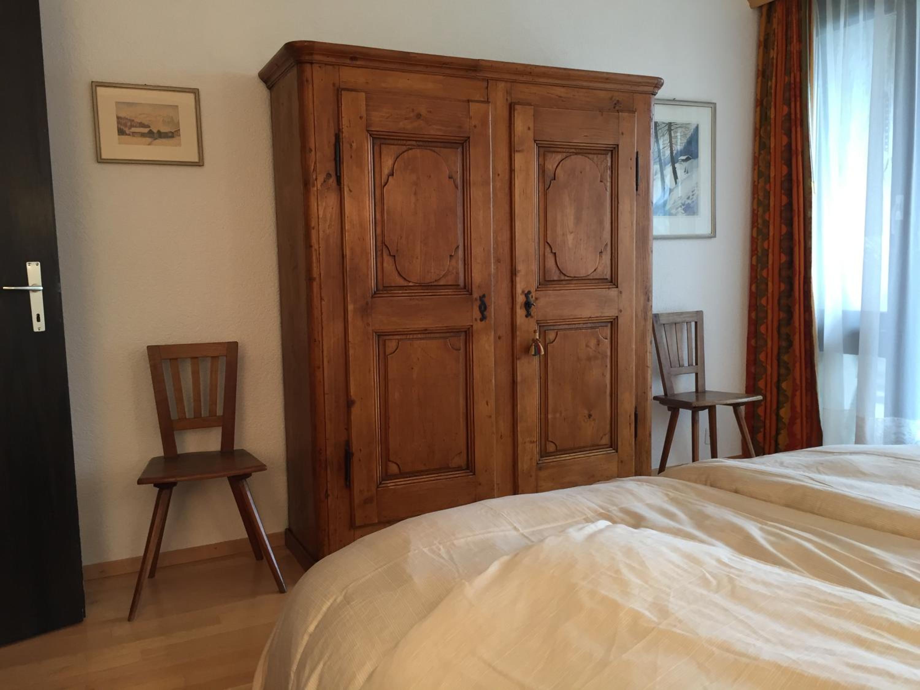 Apartment Eglantine with stunning views of the Valais Peaks