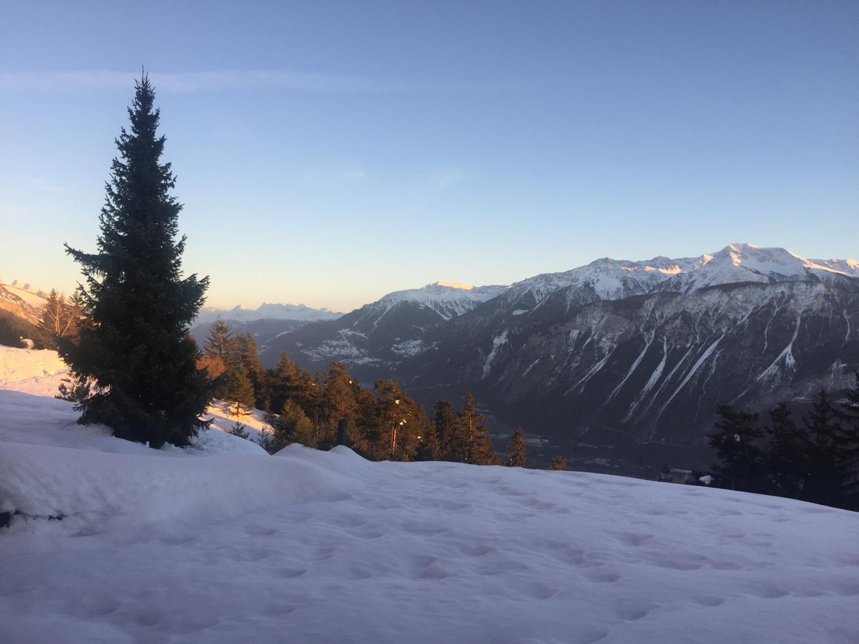 Apartment Eglantine with stunning views of the Valais Peaks