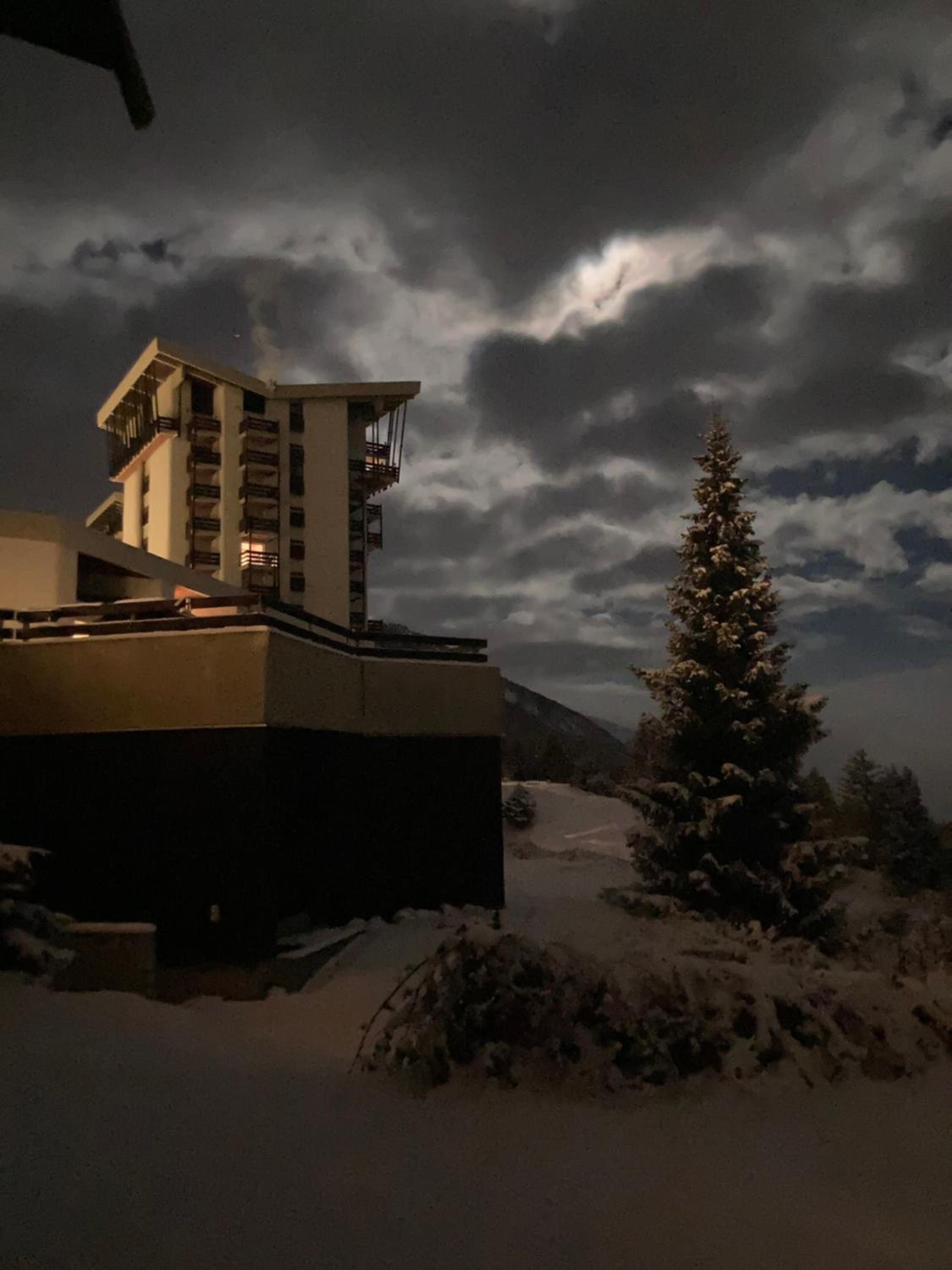 Apartment Eglantine with stunning views of the Valais Peaks