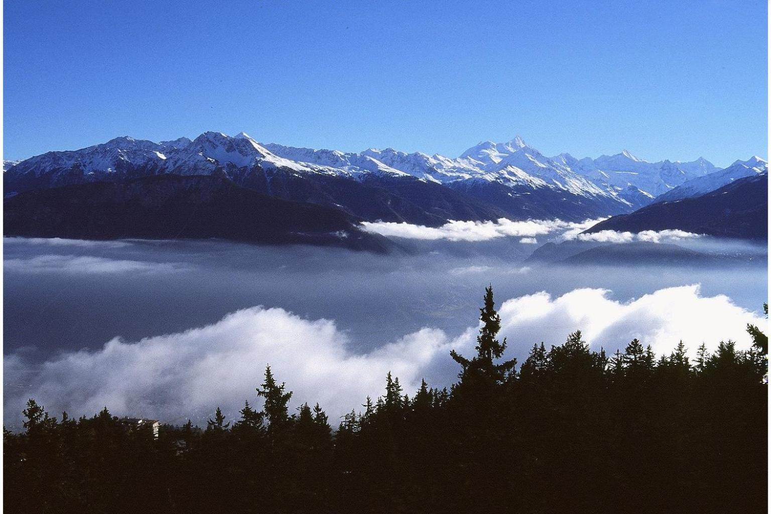 Apartment Eglantine with stunning views of the Valais Peaks