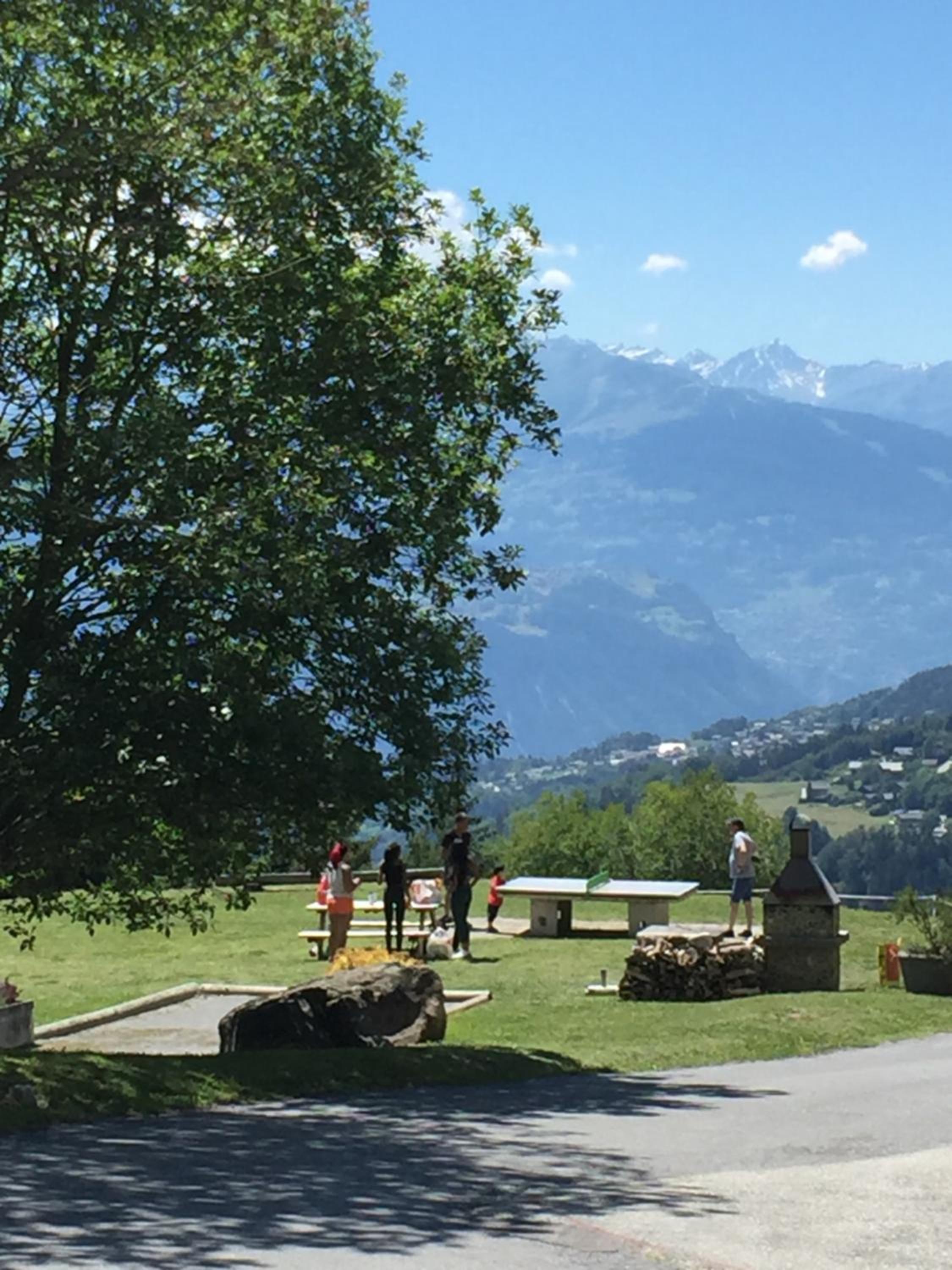 Apartment Eglantine with stunning views of the Valais Peaks