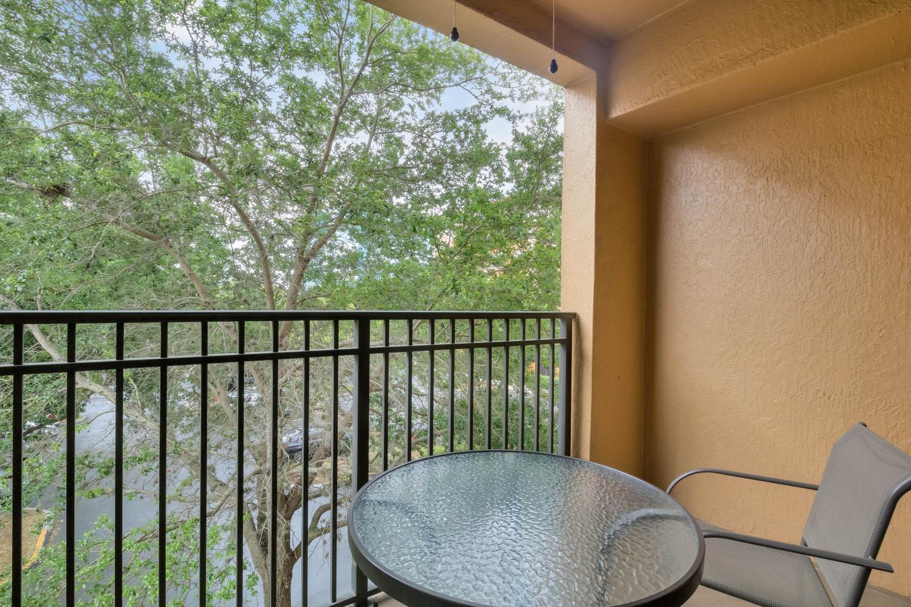 Designer 3BR/2BA Corner Suite - Disney & Universal