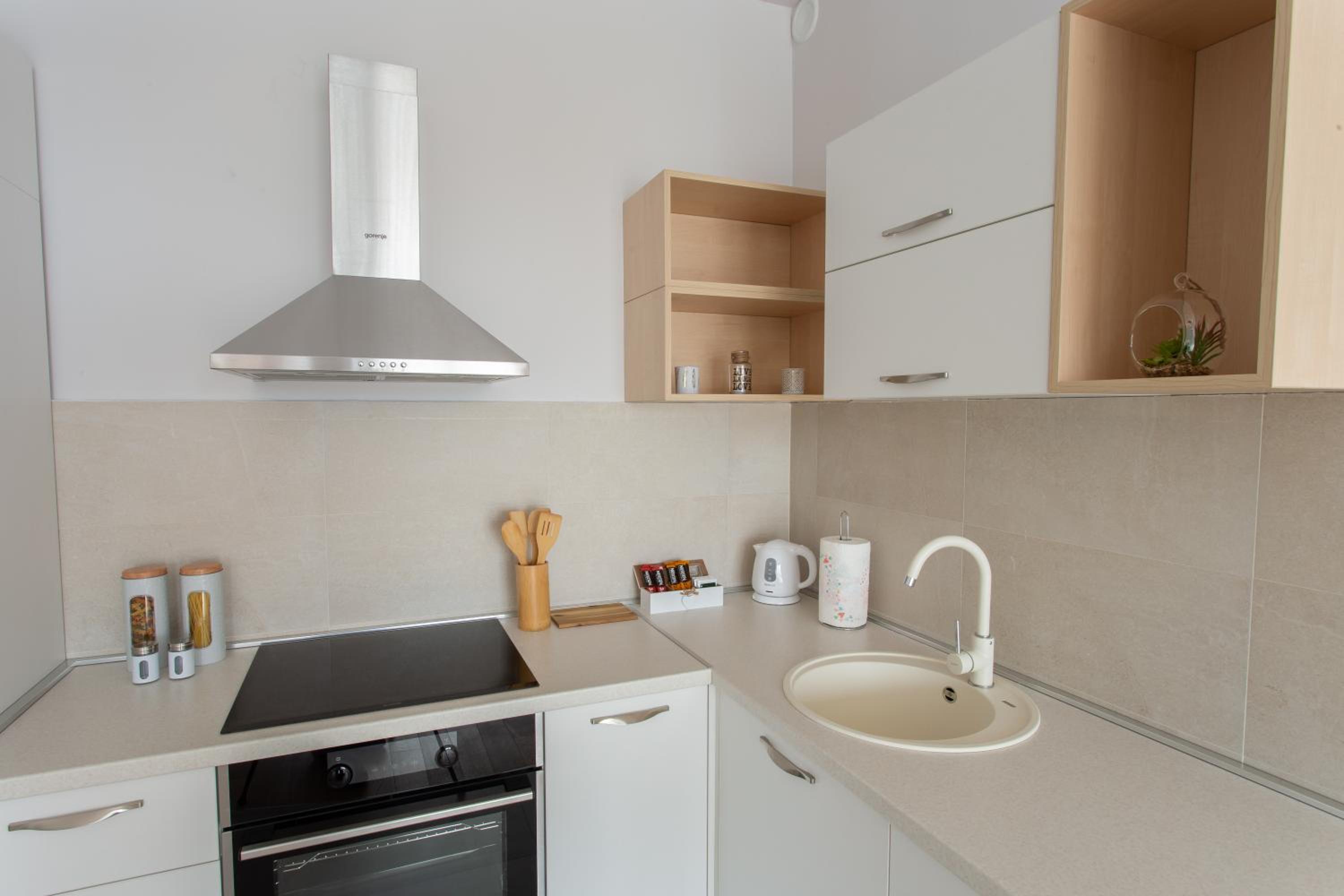 LINA - PG, Riverside Apartment