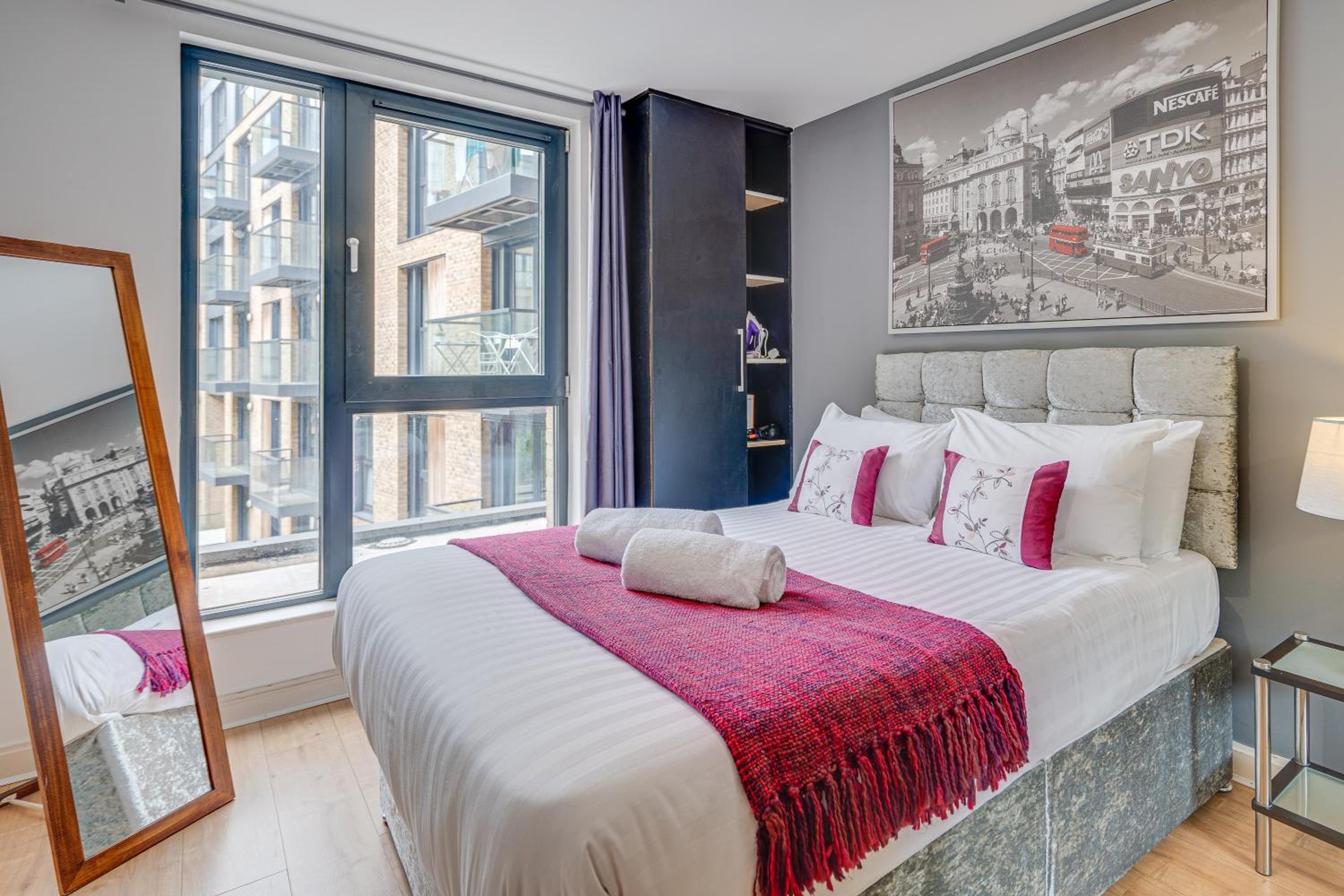 Birmingham City Centre Chinatown Arcadian Apartment With Secure Parking view 3