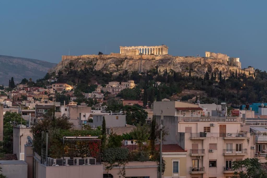 Studio Acropolis Star