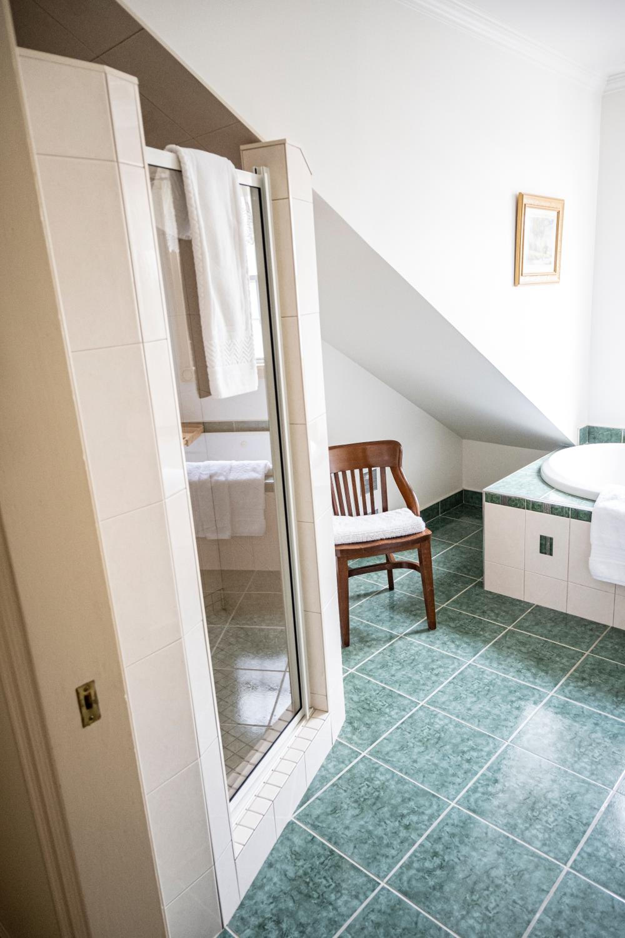 Belle View Manor Inn