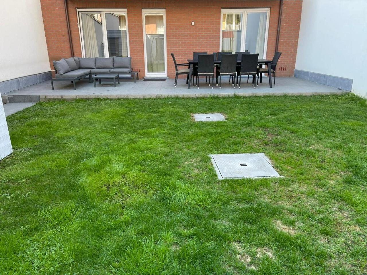 Beautiful 3 bedroom garden-apartment near Knokke-Strand Beach Bar view 2