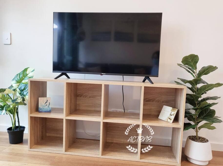 Modern new 1-bedroom apartment in Canberra City