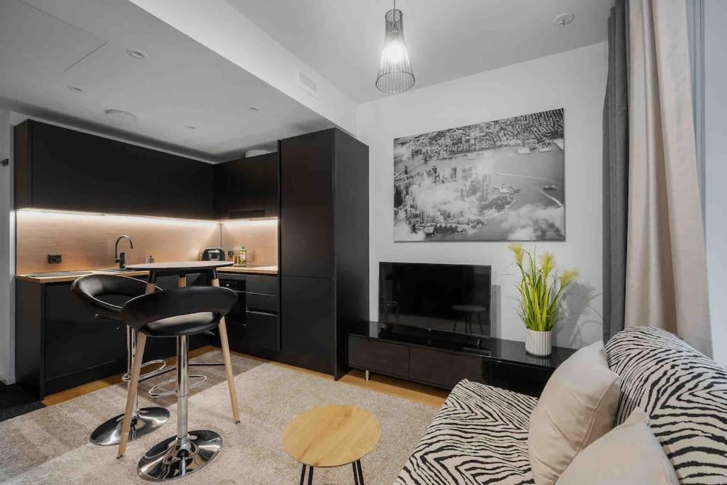 Sari’s luxury studio in the city center view 3