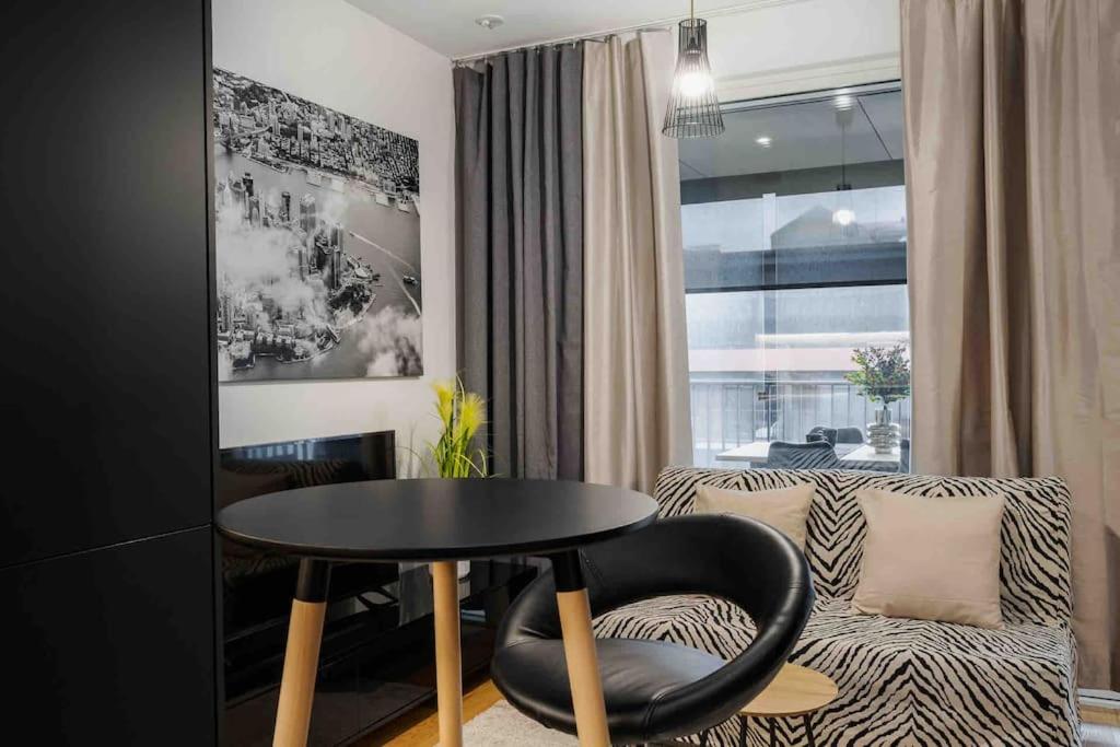 Sari’s luxury studio in the city center view 4