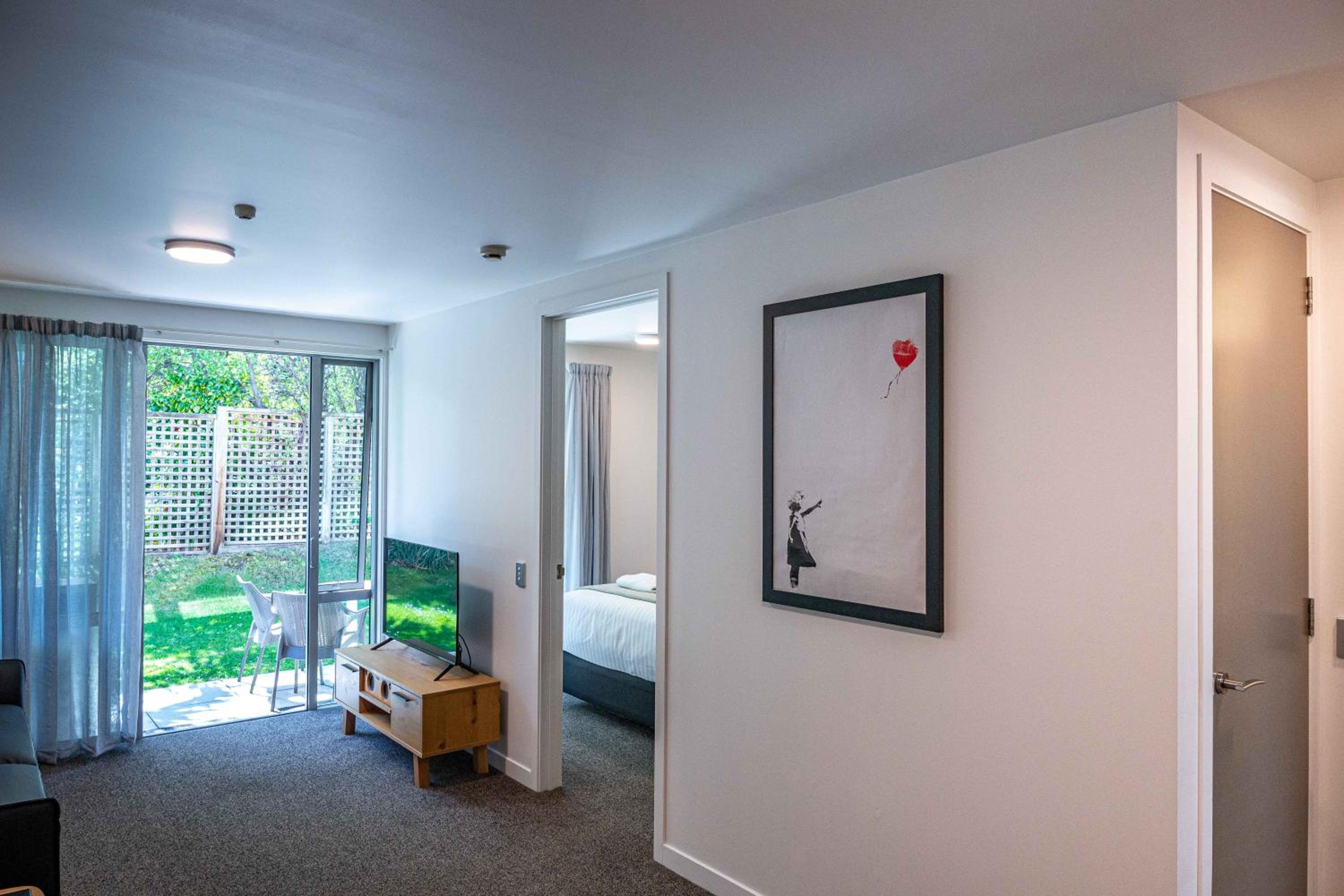 Central Luxury Apartment 108