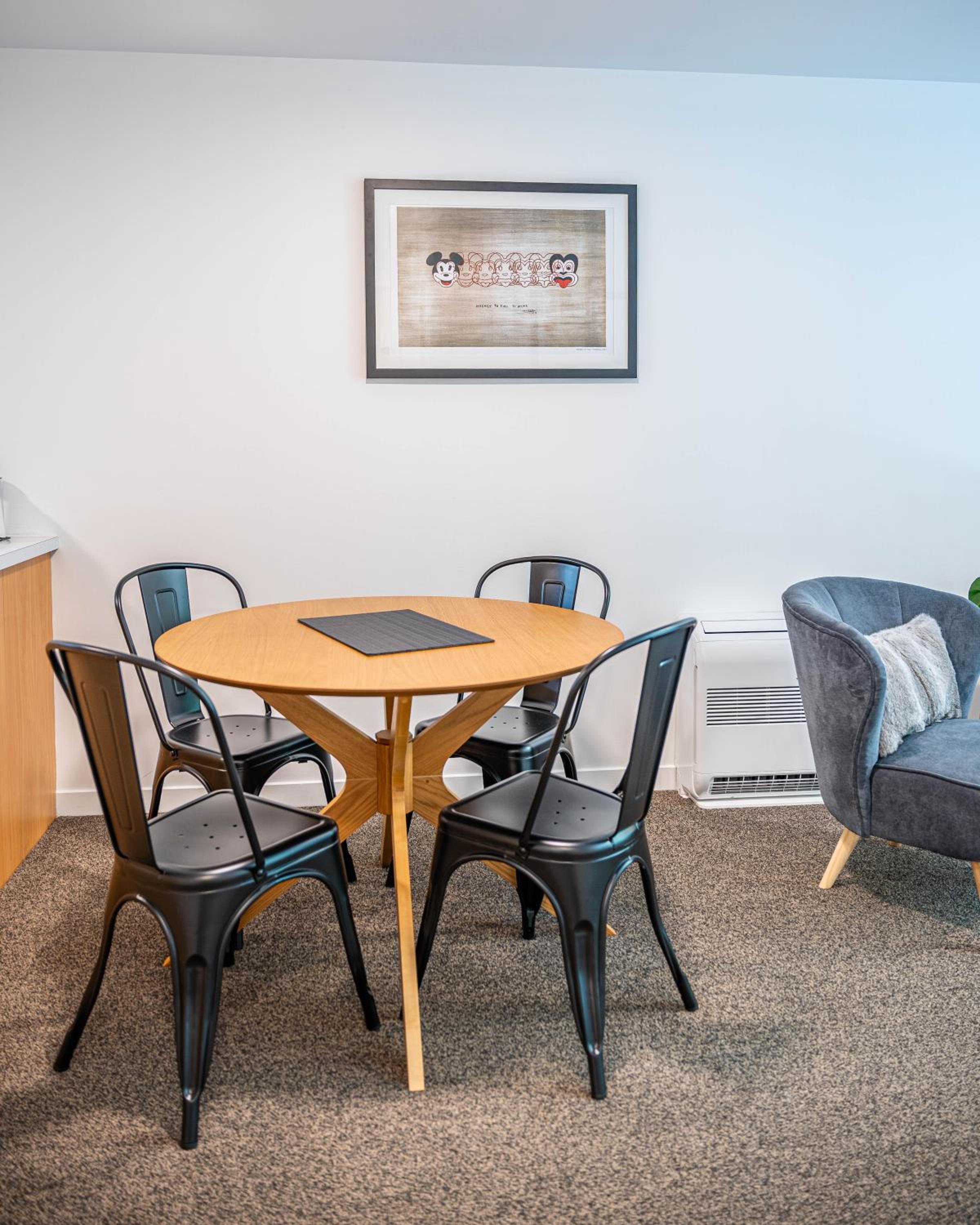 Central Luxury Apartment 108
