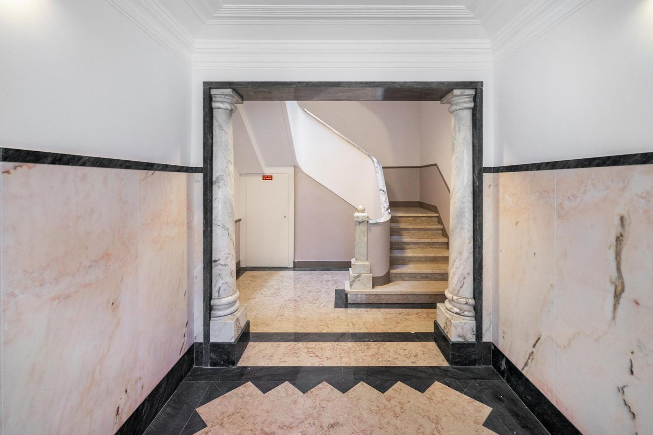 WHome Prime Location w AC 3-Bed Duplex Perfect for Families ONLY view 5