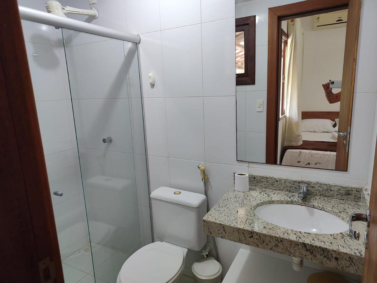 Linda casa 4/4 com piscina na Praia do Forte.