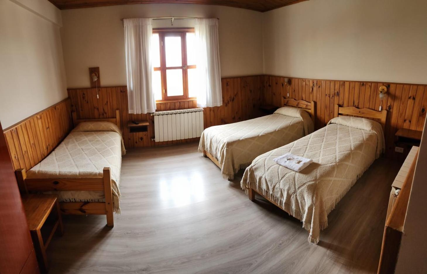 Hostal Rio Ona