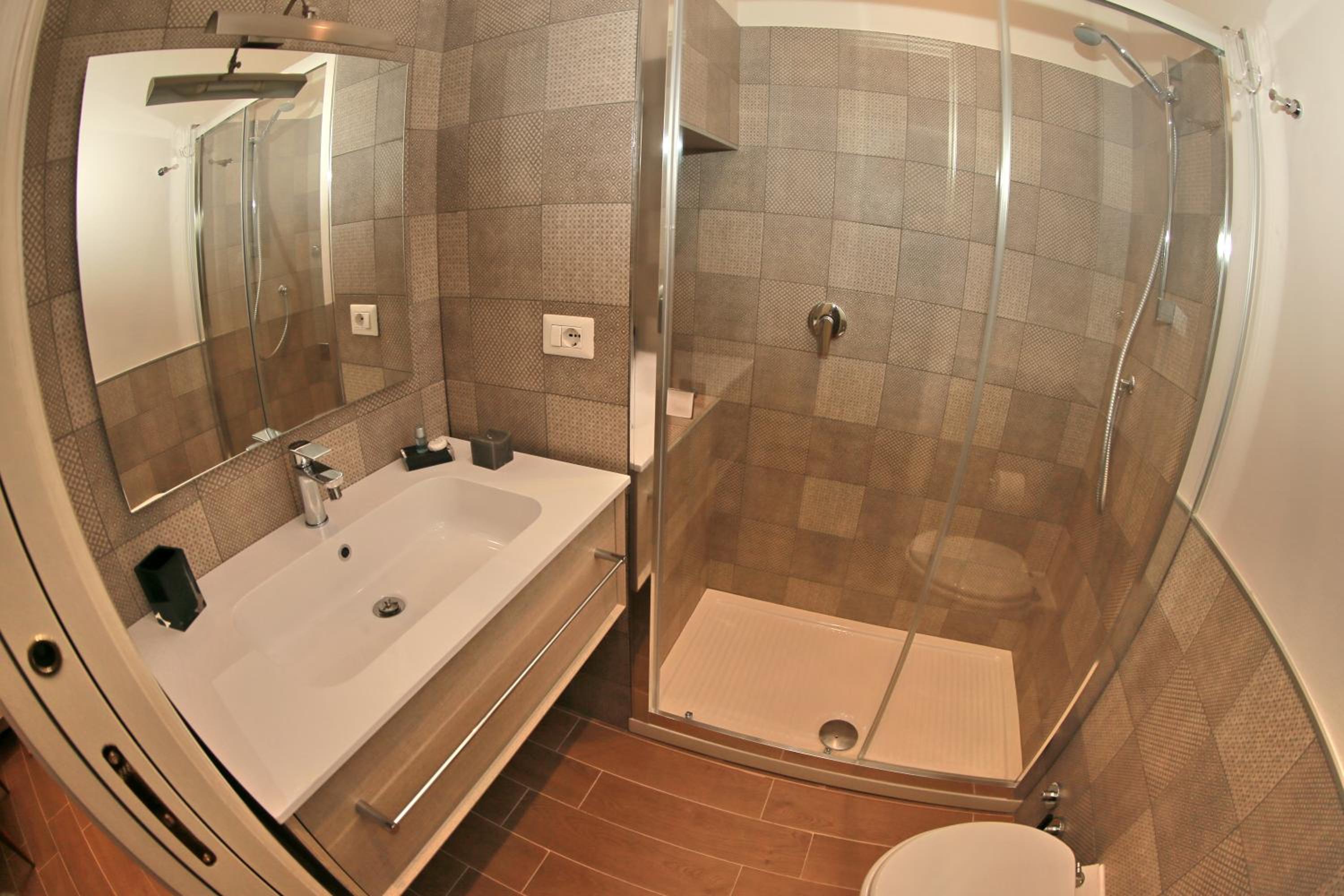 MDR NumberSix Suites