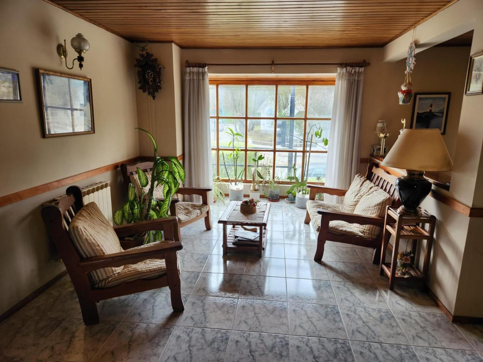 Hostal Rio Ona