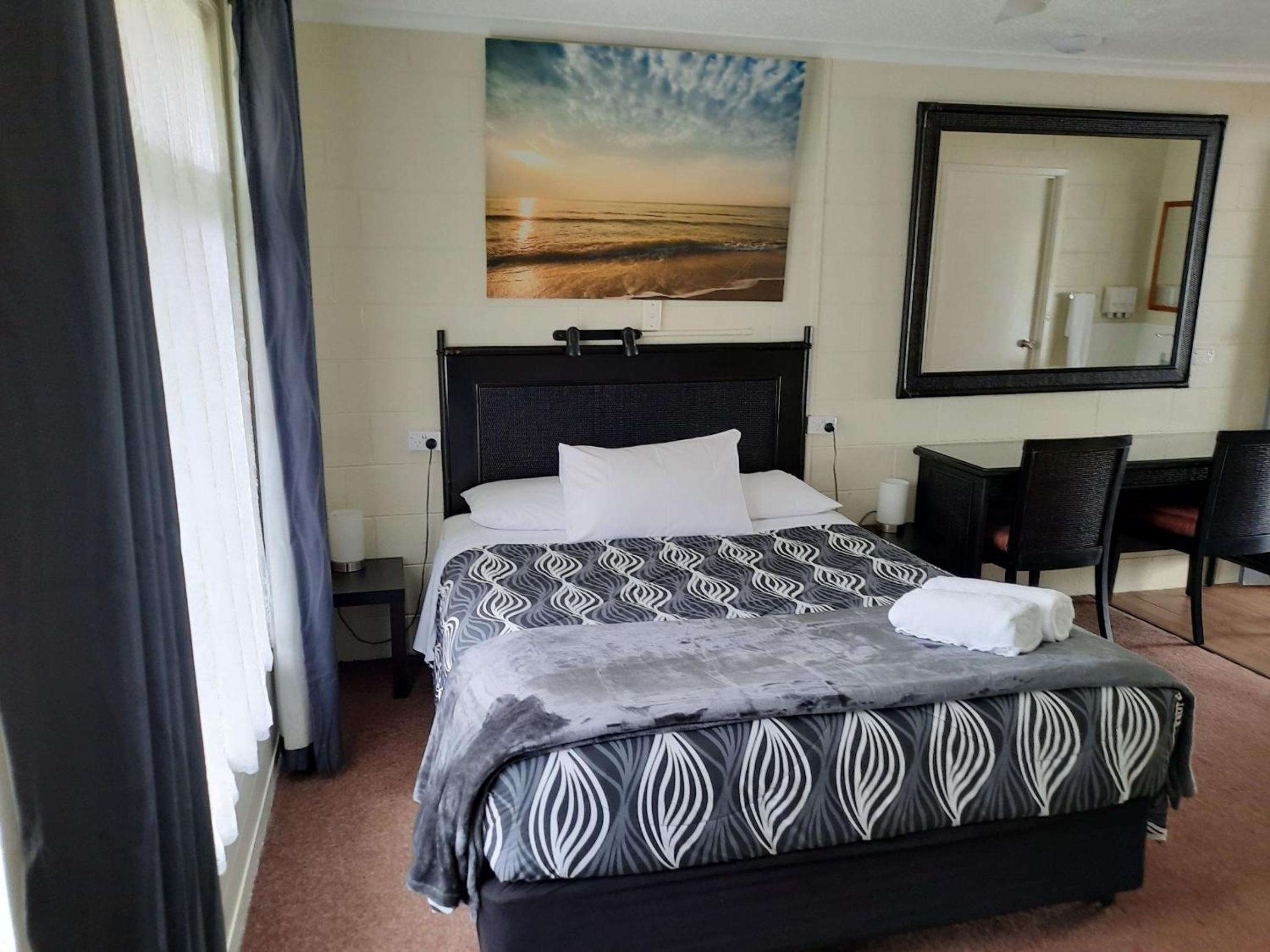 Flying Spur Motel