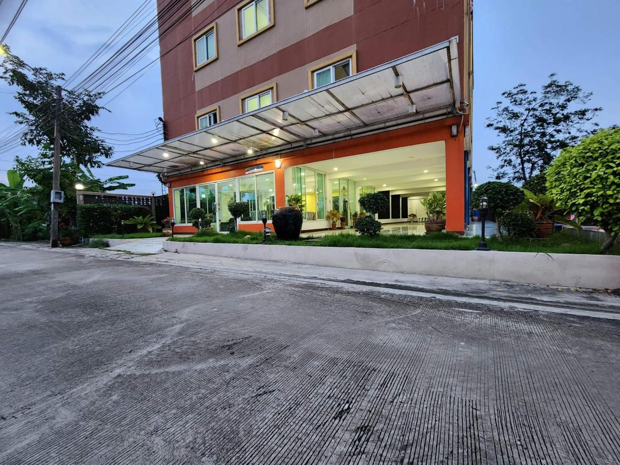 Photo 12