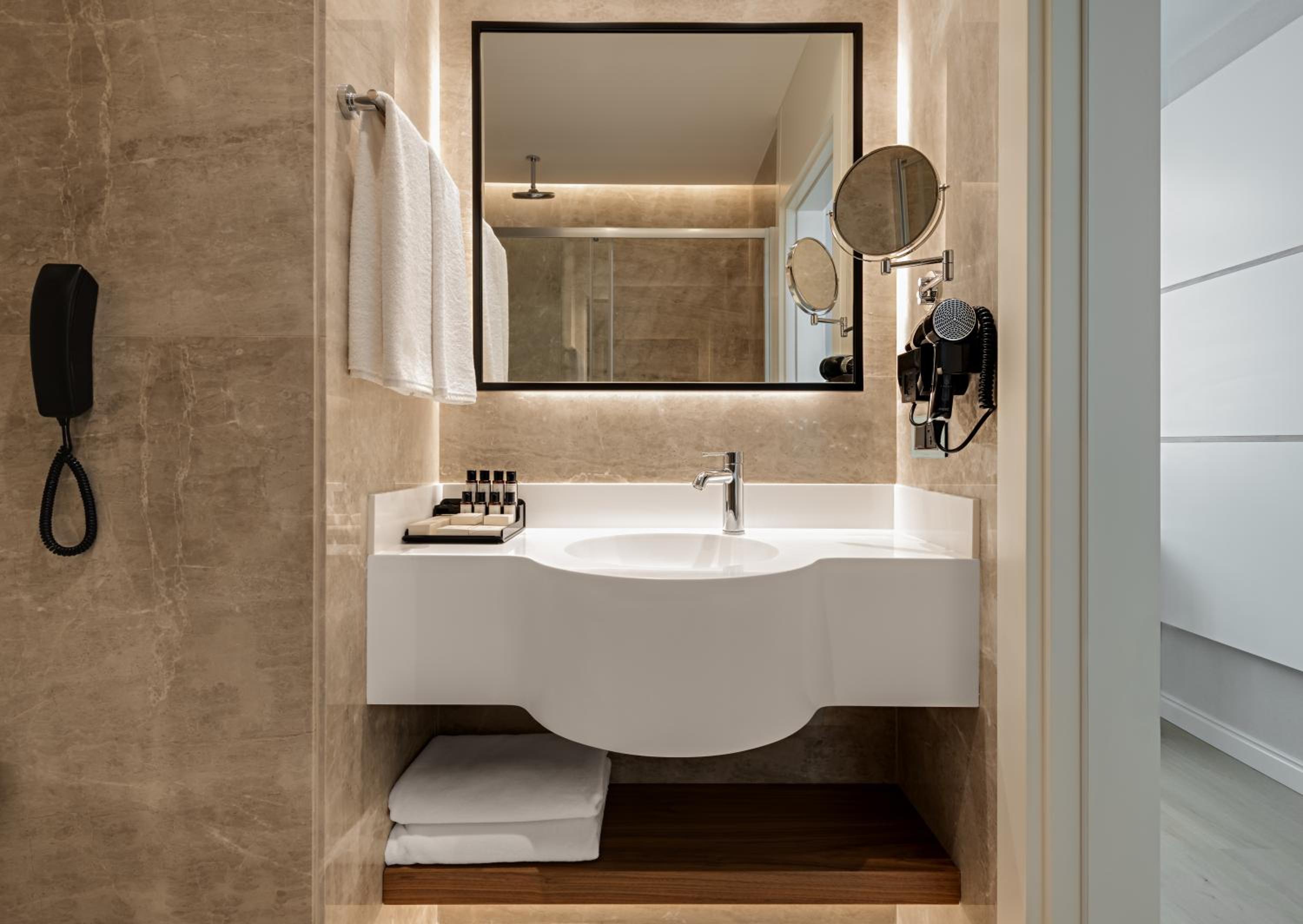 Gleam Collection Otel - Image 5