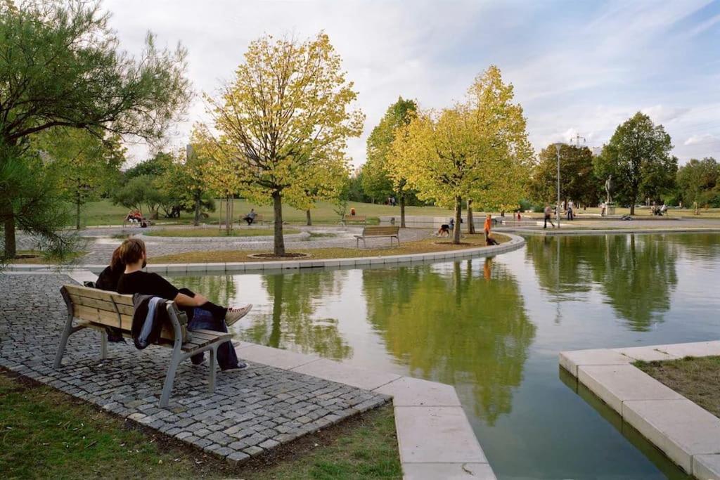 Cozy friendly place with free parking
