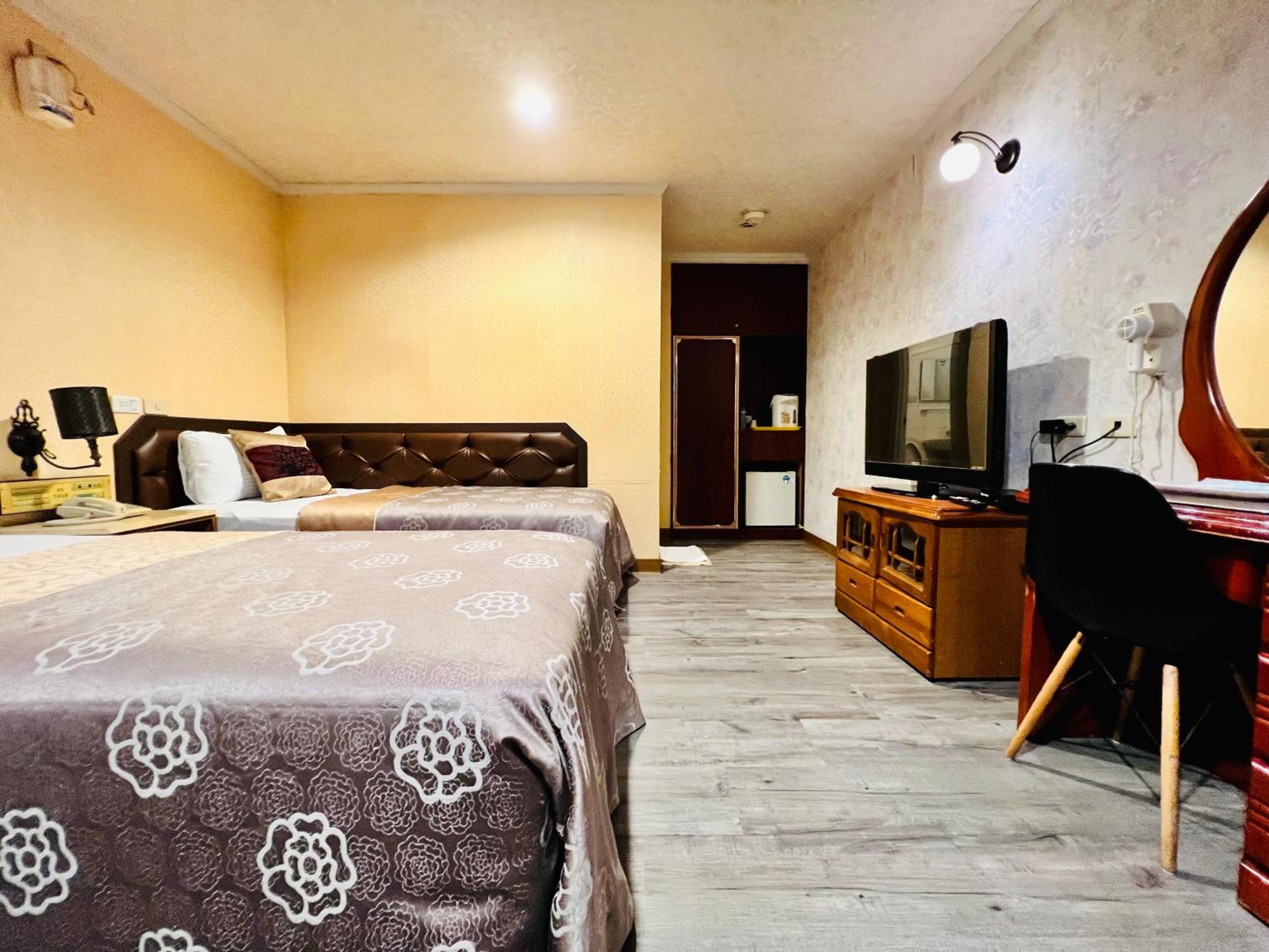 Shinyes Motel