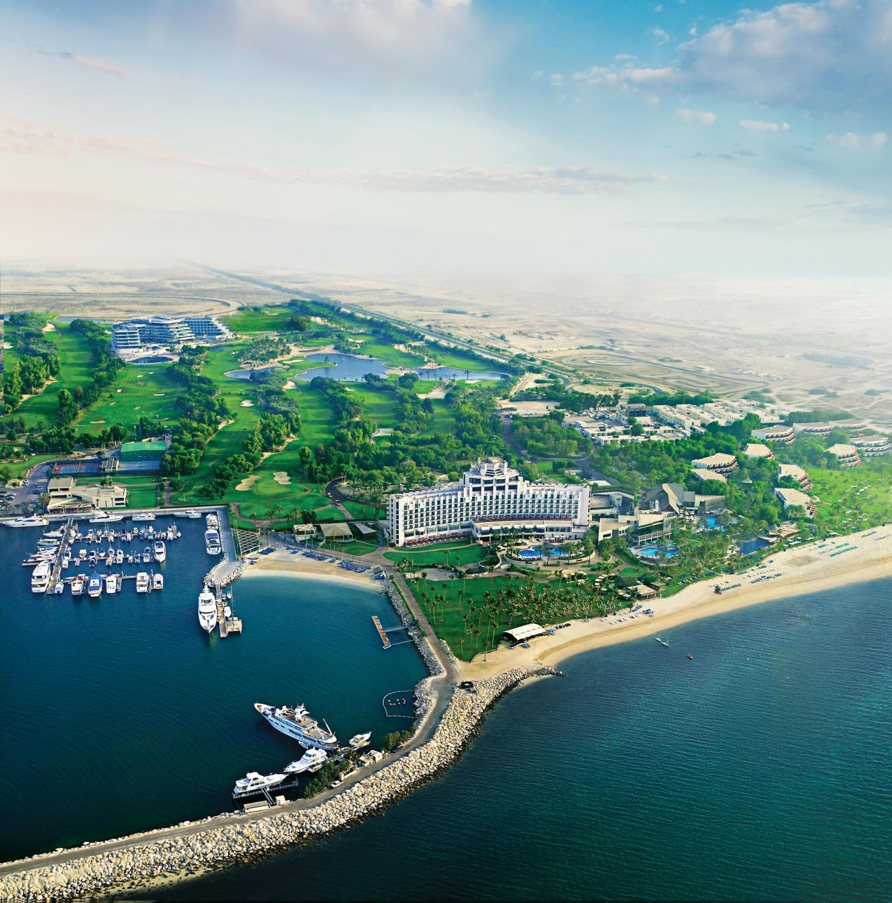 JA Beach Hotel, Dubai