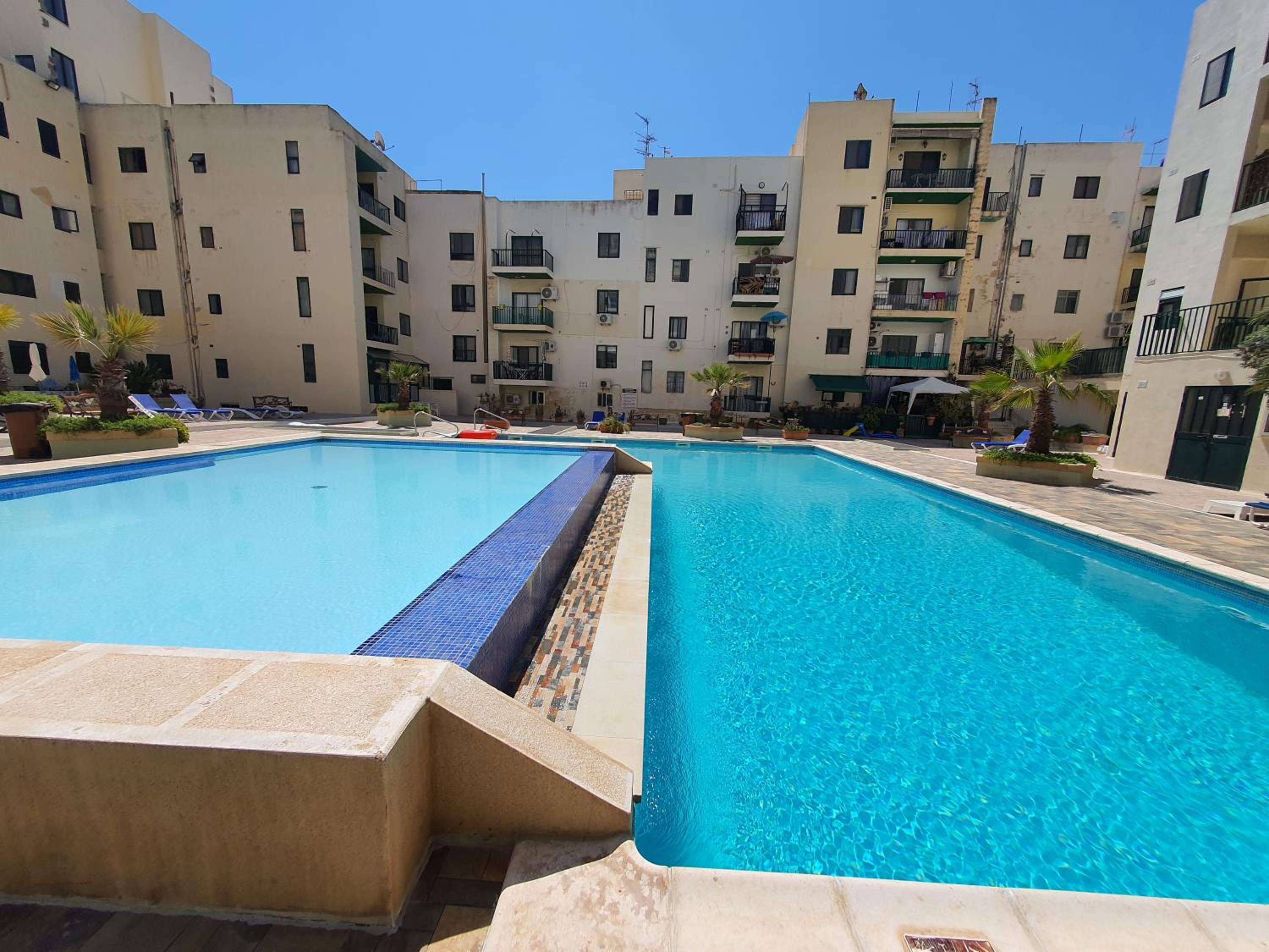 Pretty 2 bedroom Apartment with shared Pool photo 1