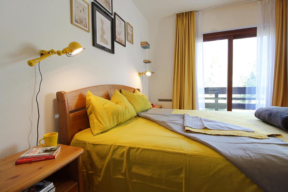 Ski-to-door apartment Waldrand