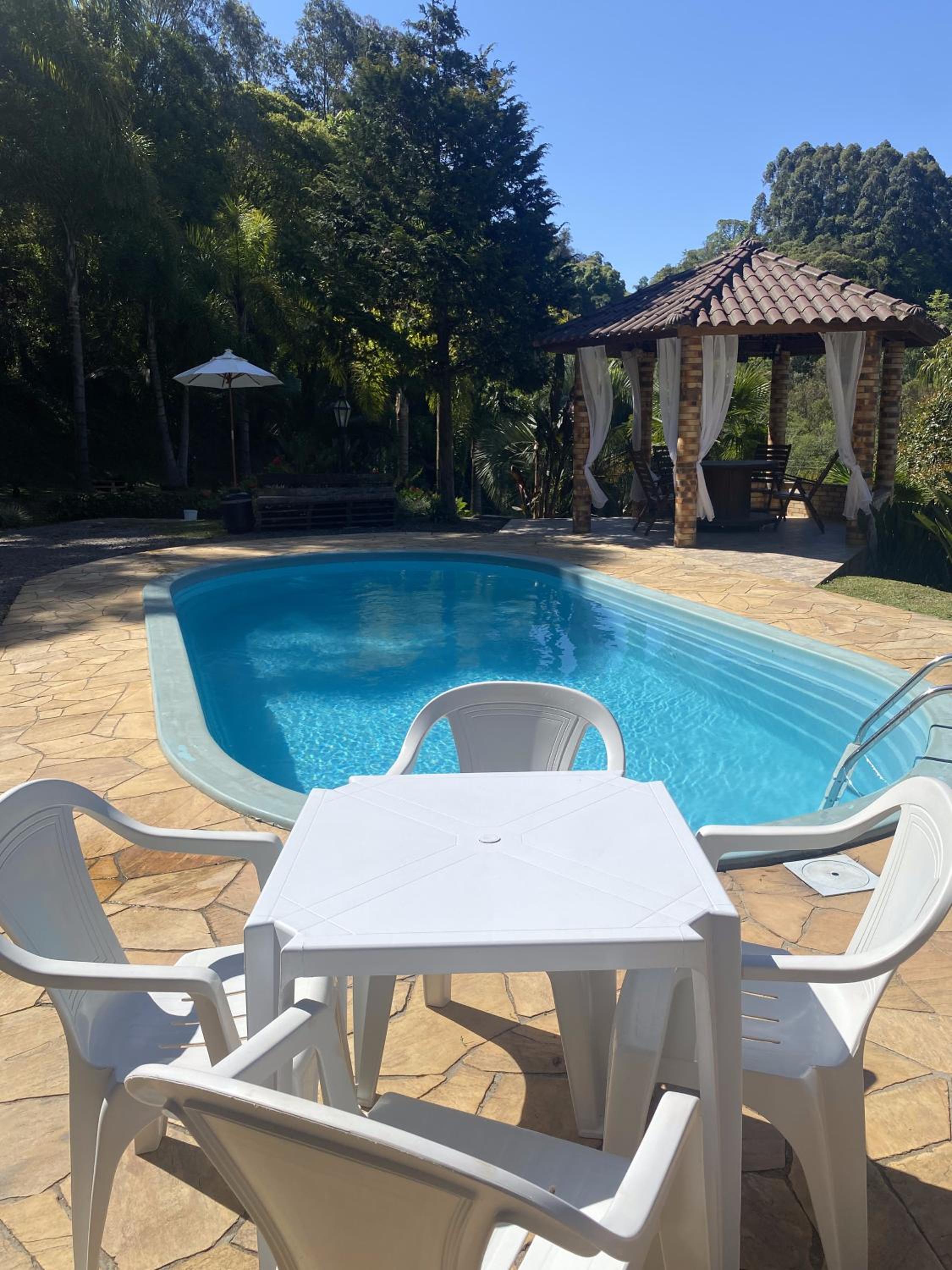 Sítio dos Coqueiros, em meio a natureza com piscina