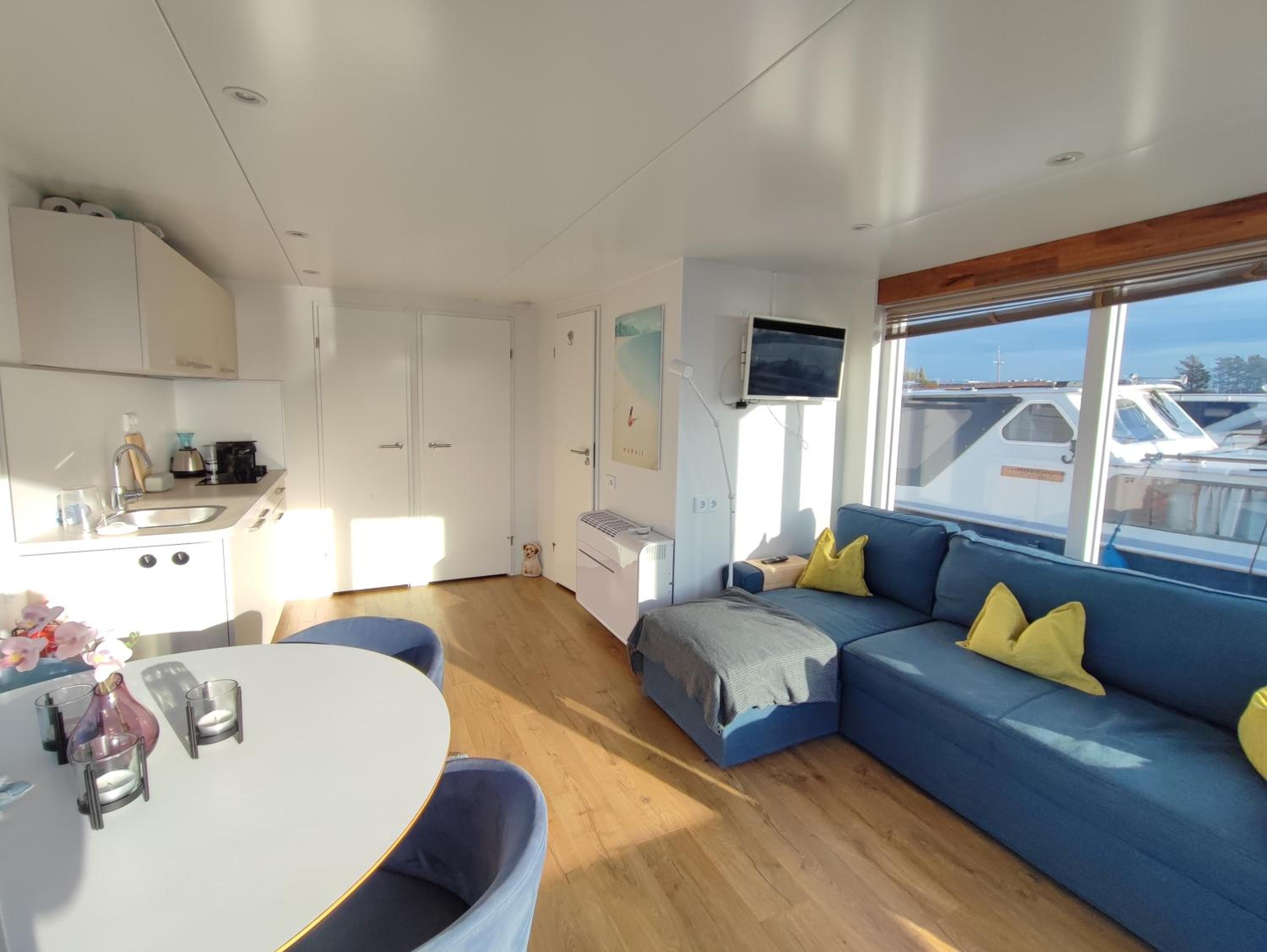 Blue Mind, heerlijk vakantiehuisje op het water: view 5