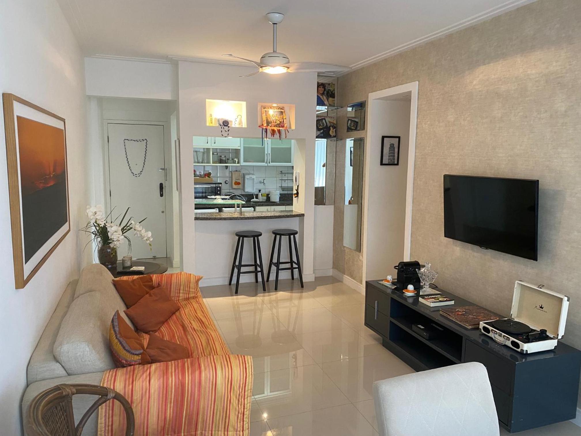 Exclusivo Quarto e Sala na Praia da Barra em Salvador - Concept House Brazil