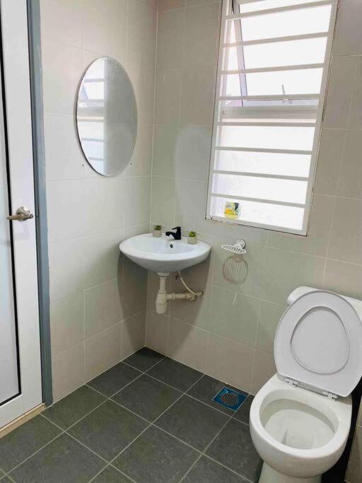 The Green Semenyih Homestay Family Suites 11 PAX photo 2