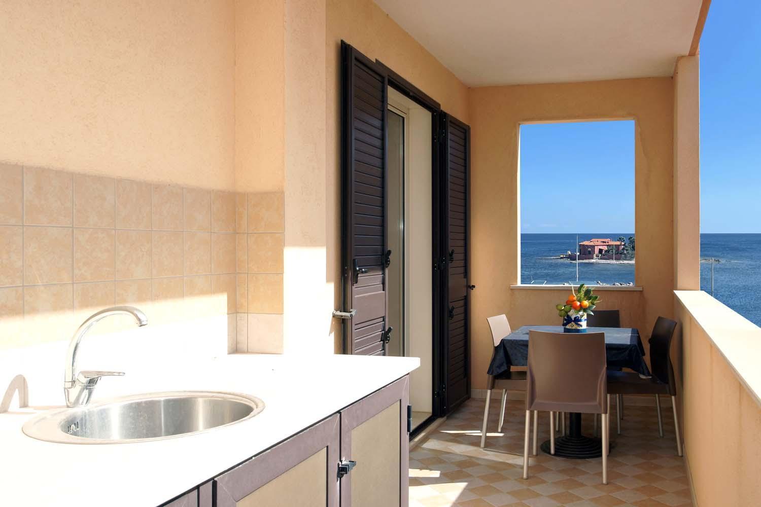 CASA LUCA Appartamento al centro di Marzamemi vista mare con parcheggio privato view 2
