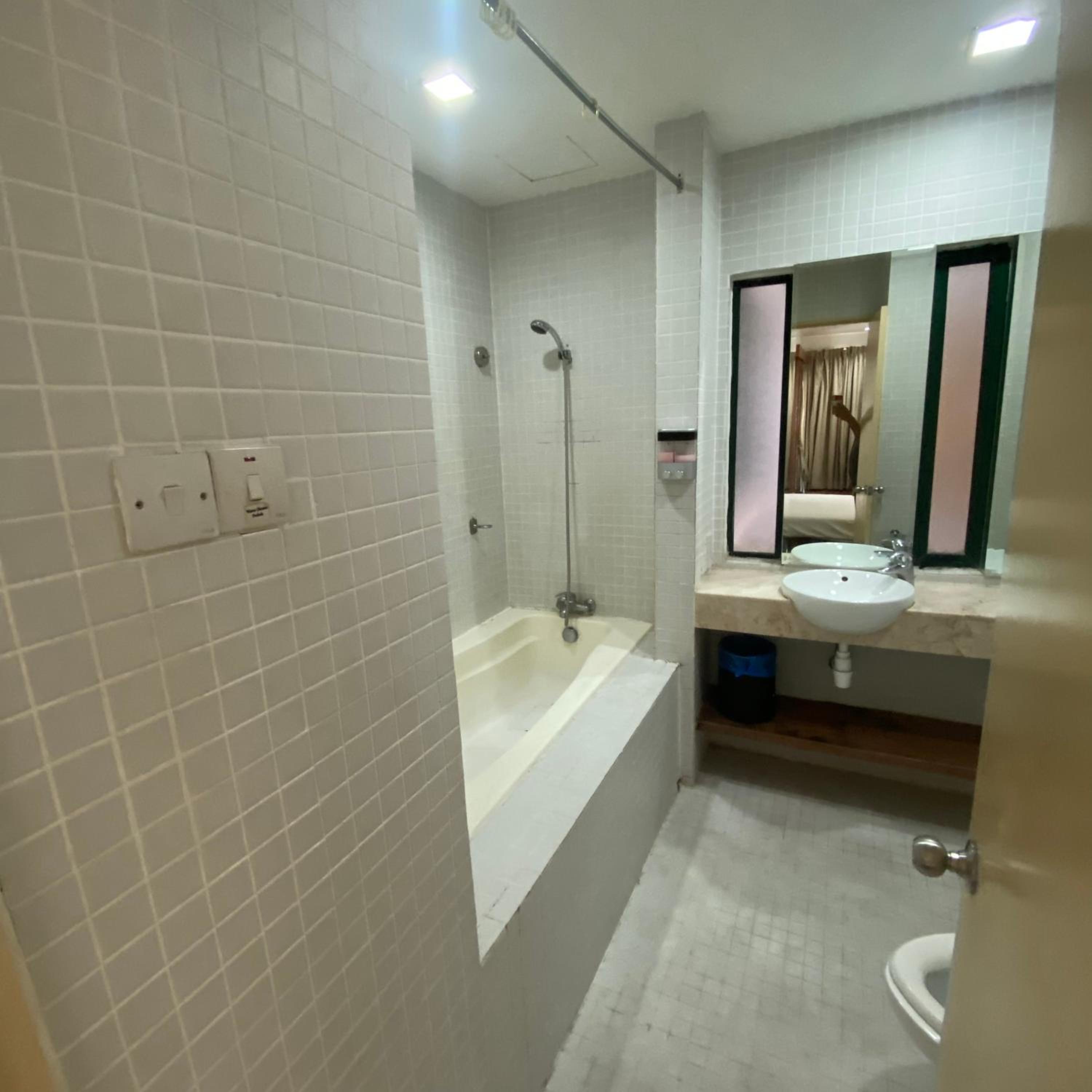 Peninsula Residences All Suite Hotel