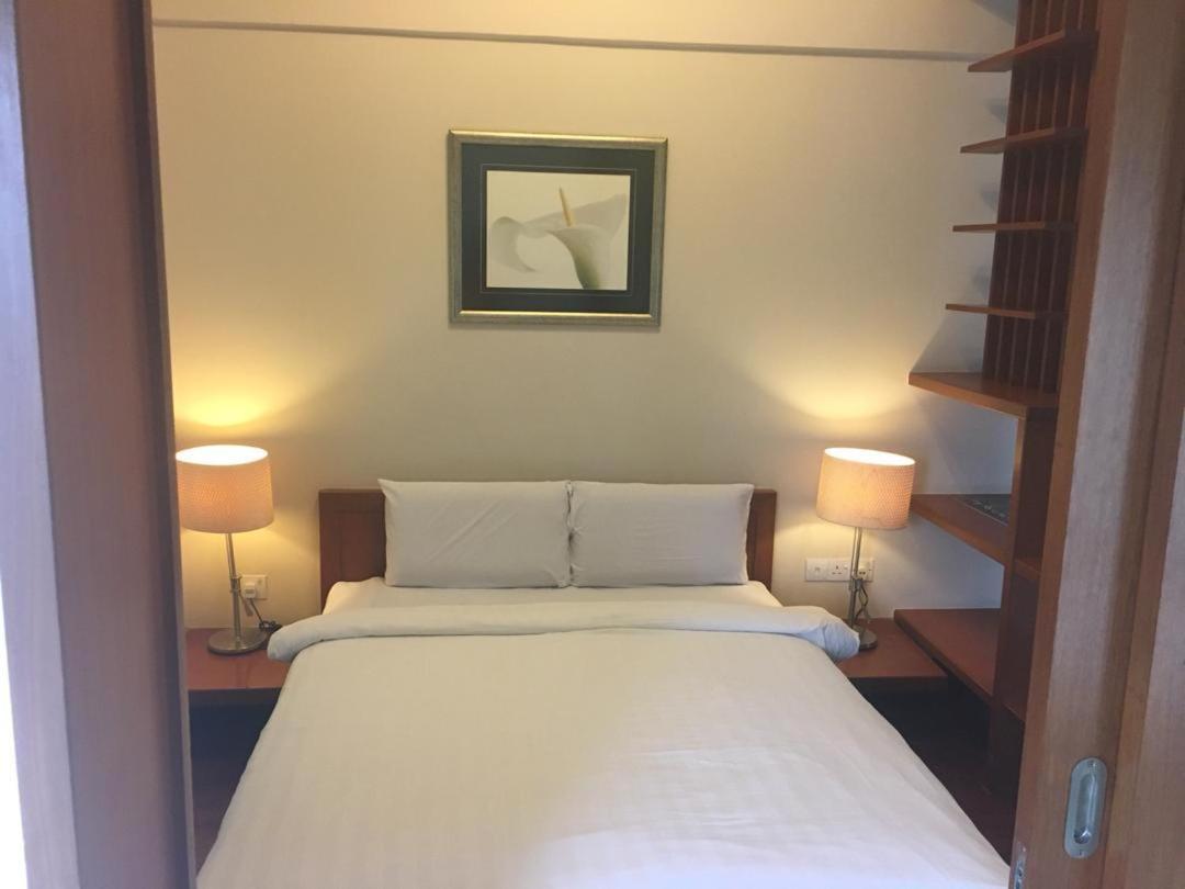 Peninsula Residences All Suite Hotel
