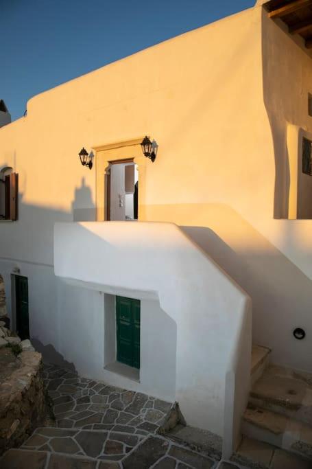 Cycladic sea view house near the Castle