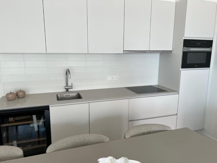 Sea View 1 BR Flat With Pool - Ideal For Couples & Families By SlowayStay Holiday Apartment & Short Term Rental Oostende