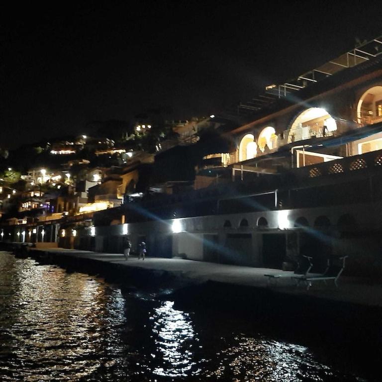 Maison Aurora Home on the sea