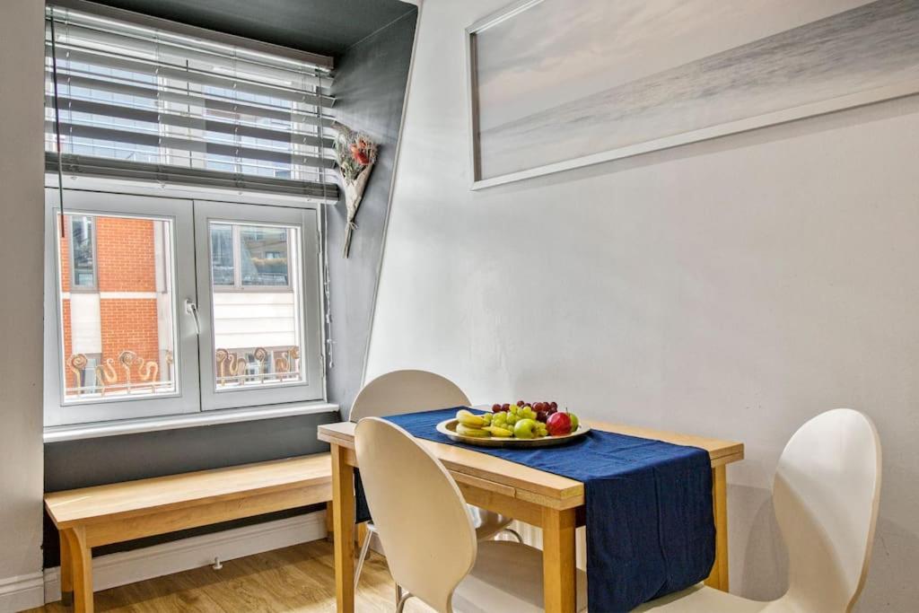 2-Bed 2-Bathroom Mayfair - Maddox St