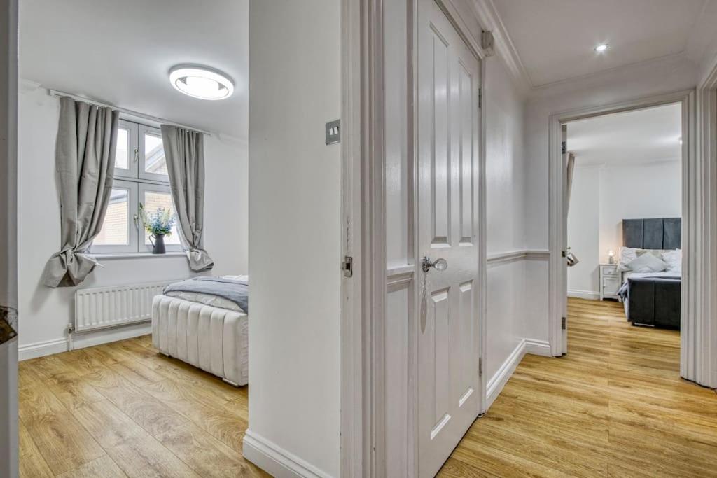 2-Bed 2-Bathroom Mayfair - Maddox St