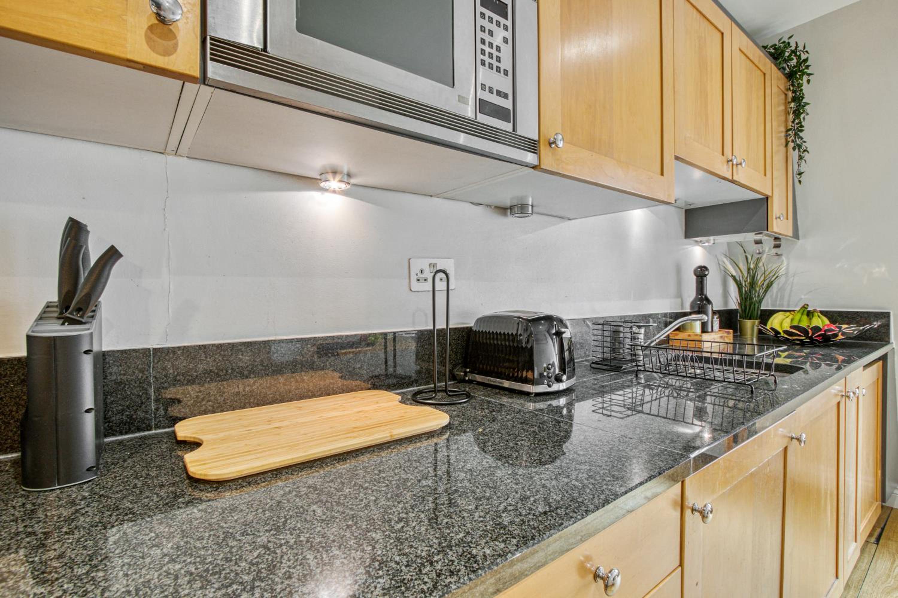 2-Bed 2-Bathroom Mayfair - Maddox St