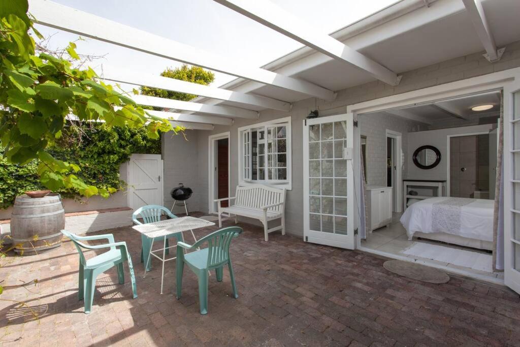 Central Cottage at the Sea 1 view 3